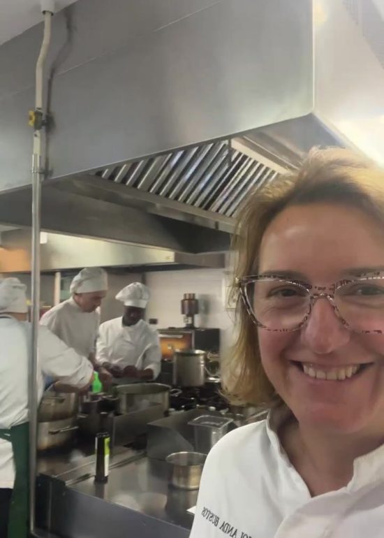 Avui estic a Tona, a l’Escola Hosteleria d’Osona @escola_hostaleria_osona preparant el menú floral que servirem demà al sopar degustació pri...